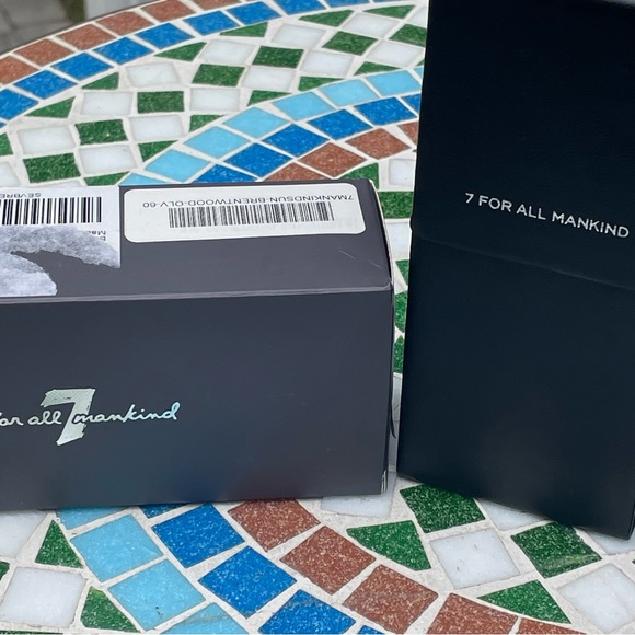 Seven for all Mankind- Sunglasses - Picture 8 of 11